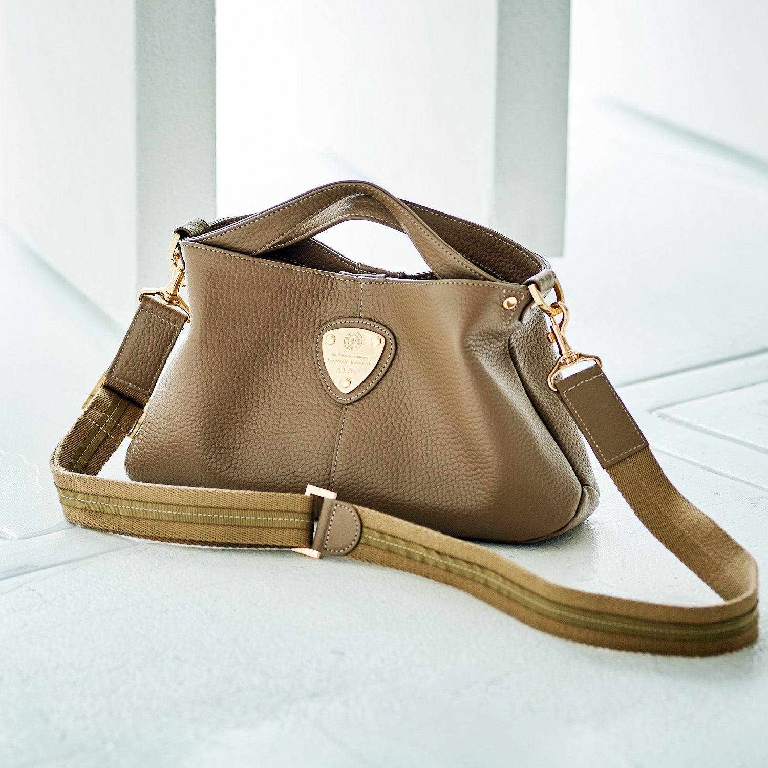 スタッフ愛用率No.1！｜ chivy+｜収納力抜群！2wayミニバッグの代表格