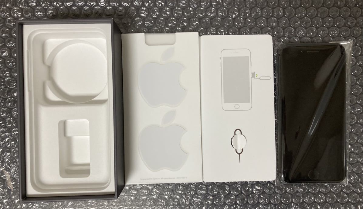 S*）様 iPhone 8 SIMフリー 本体 初期化済み バッテリー76% 美品