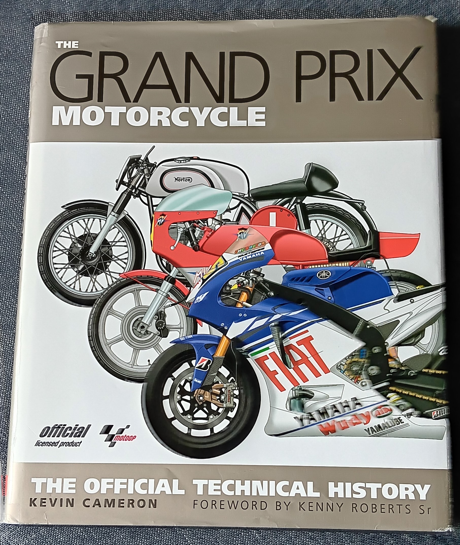 LIVRO: THE GRAND PRIX MOTORCYCLE – Autoentusiastas