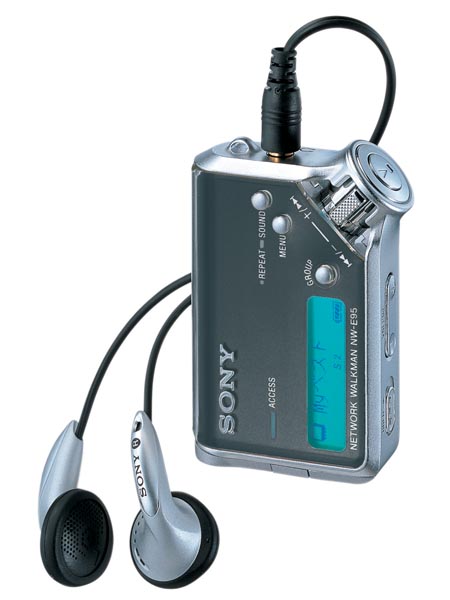 ソニー、コンパクトな角型ネットワークウォークマン