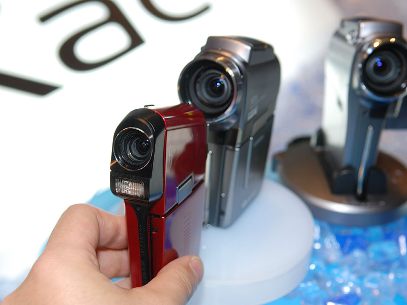 三洋、720p MPEG-4撮影可能なハイビジョン「Xacti」