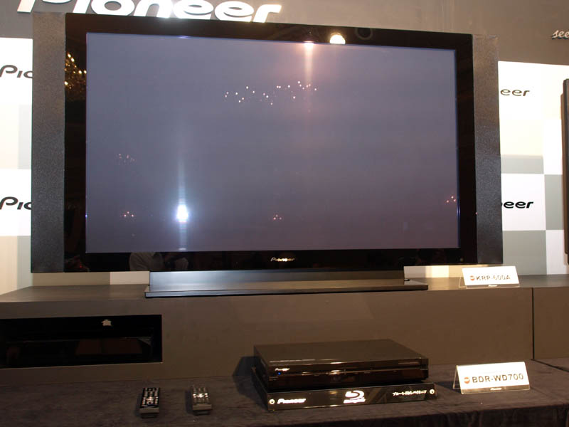 パイオニア、50/60型の新プラズマ「KURO」とBDレコーダ
