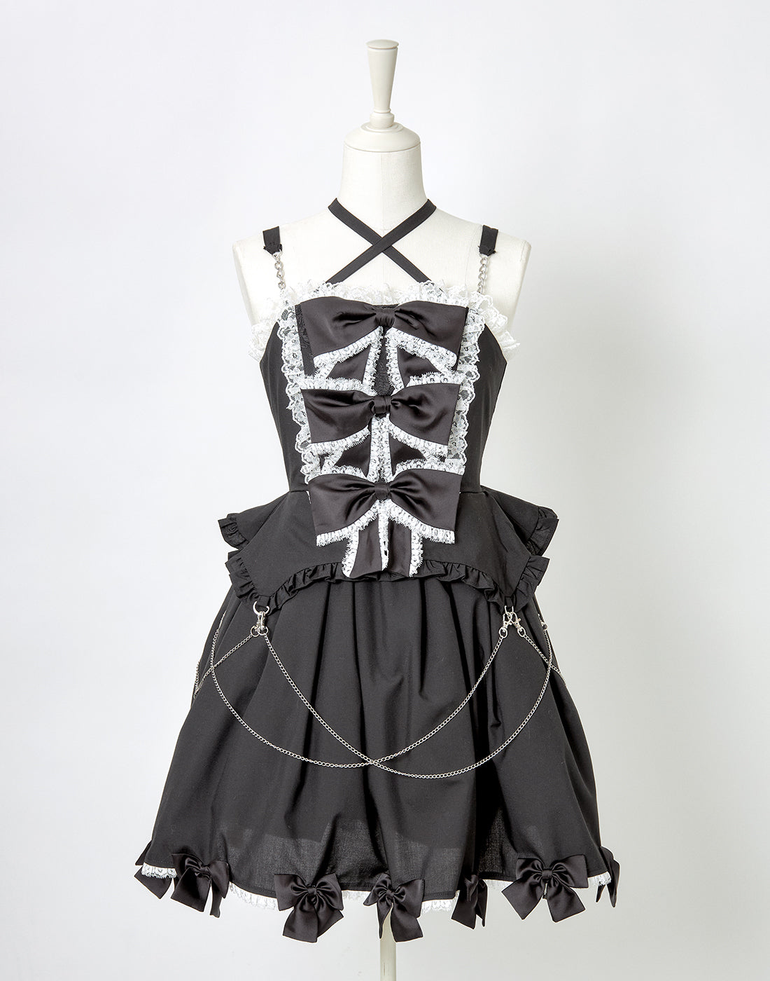 Front ribbon chain one piece – AVENCHUMU （アバンチュウム）
