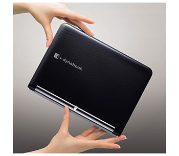 東芝、ミニノートPC「dynabook UX」に新色と10時間駆動モデルを追加