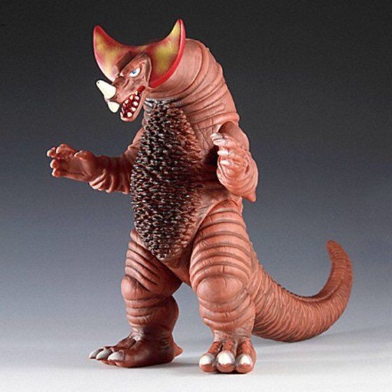 円谷プロバンダイJAPAN ゴモラ 全長36センチ