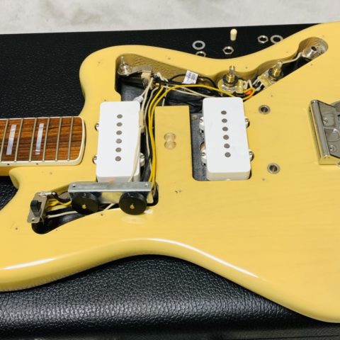 改造】フェンダー ジャズマスターのピックガードを交換してみた