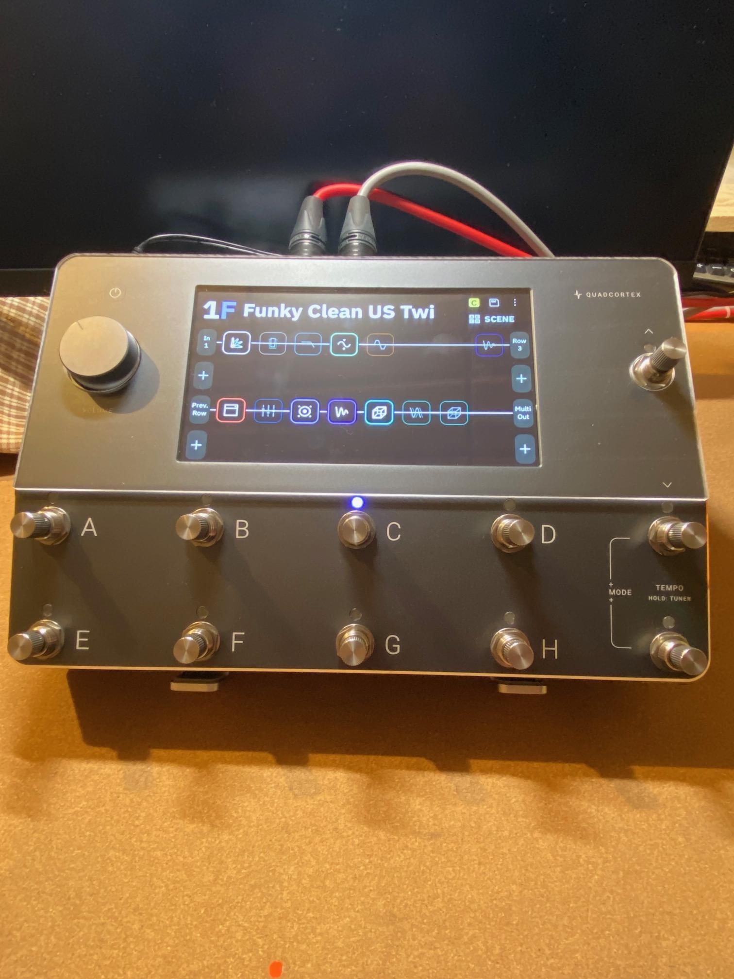 アクリルマーケット｜お客様がデザインしたアクリル板のQuad Cortex