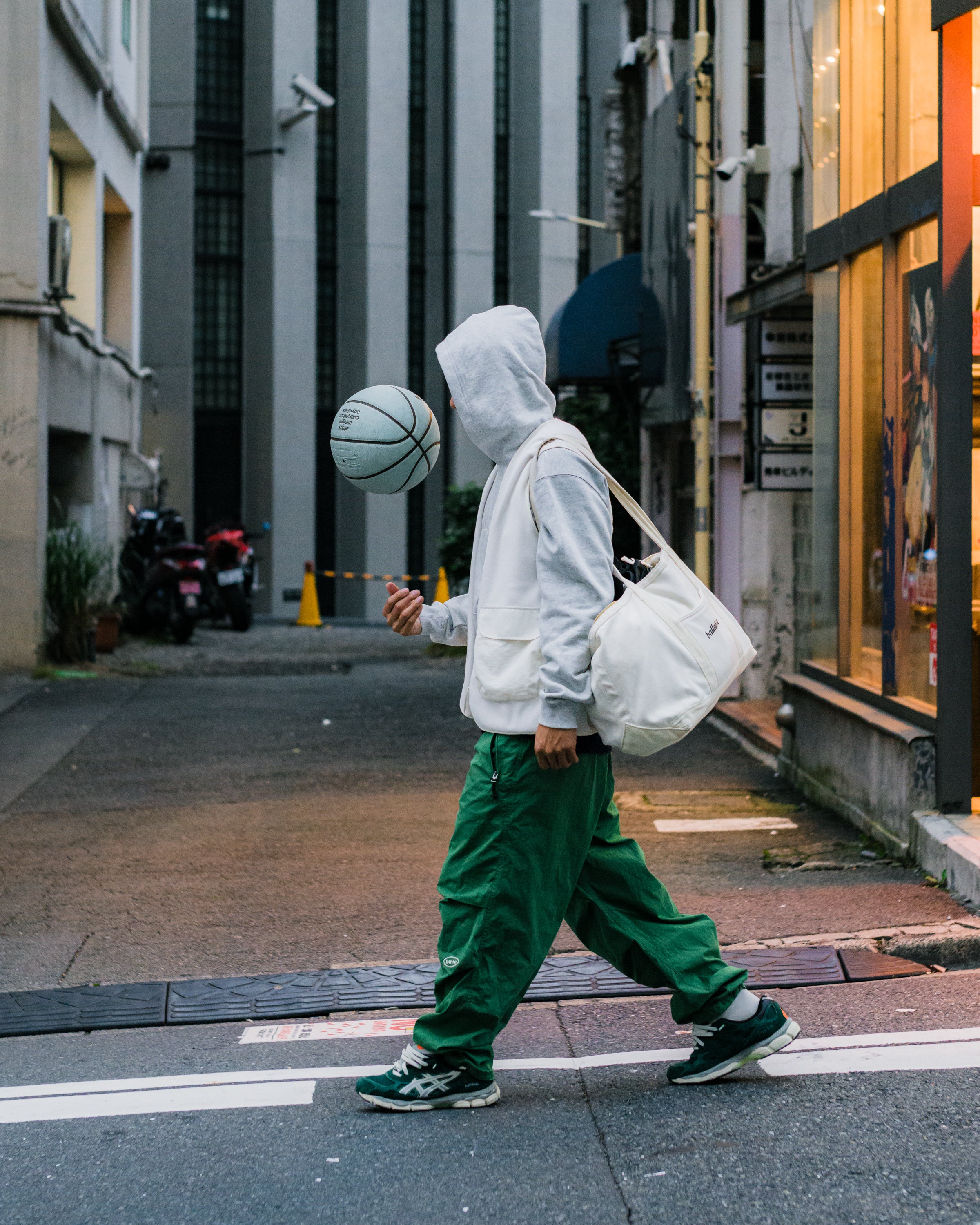 blhlc Oval Logo Knee Tuck Easy Pants (green) – ballaholic