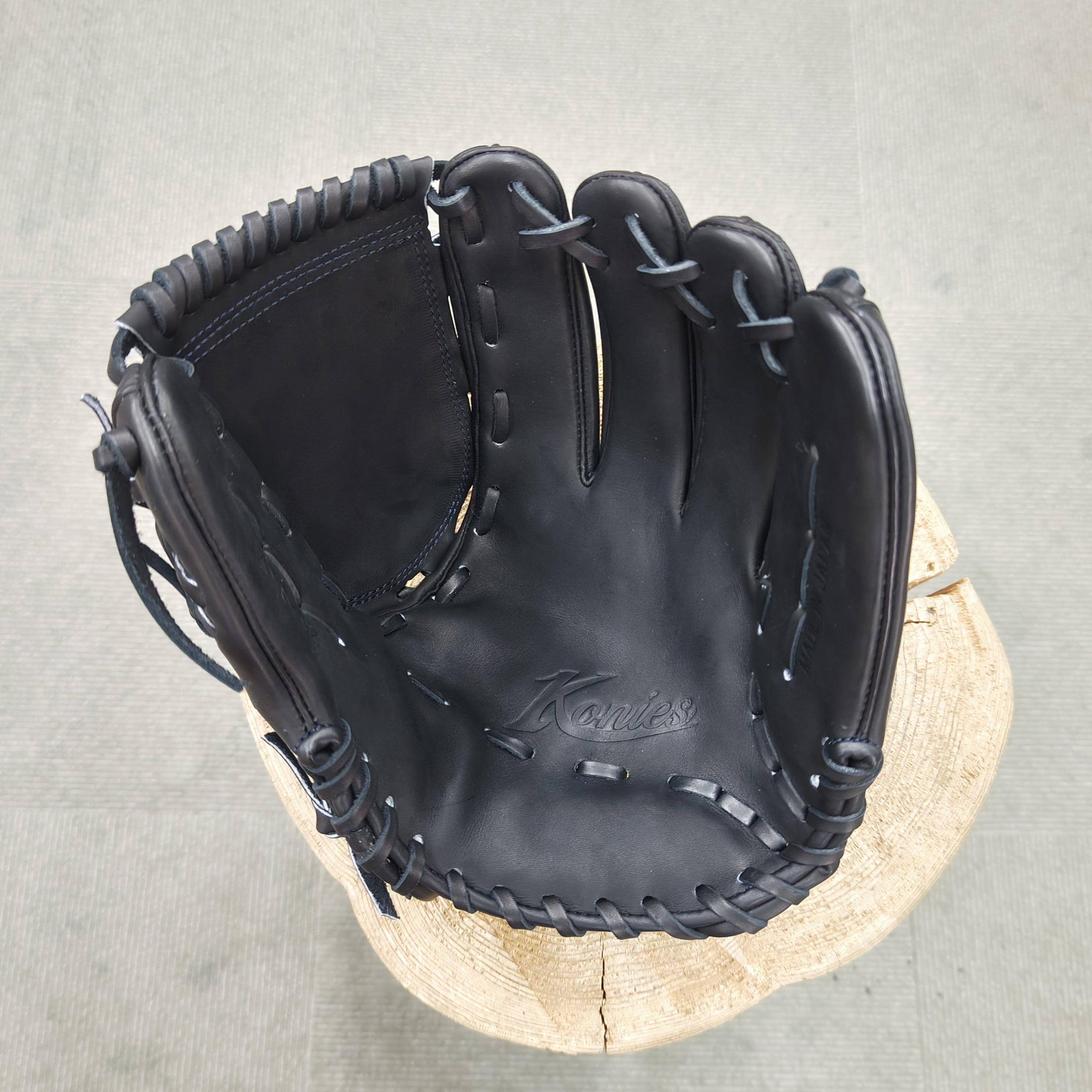 Koneis 特殊重心グローブ 肩甲骨 股関節 硬式用 投手用 限定品