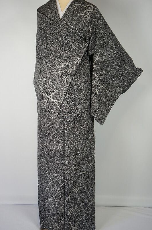 蝋叩き染め【夏】訪問着 絽 正絹 ススキ 刺繍 銀糸 黒白 グレー 277