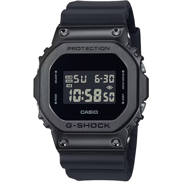 カシオ G-SHOCK GM-5600UB-1JF メタルケース ブラック デジタル 20気圧
