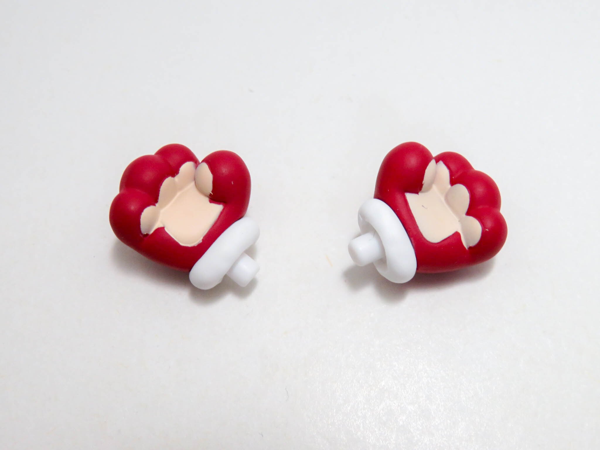 再入荷【2709】 赤見かるび 手パーツ ネコ手 ねんどろいど | ホビー