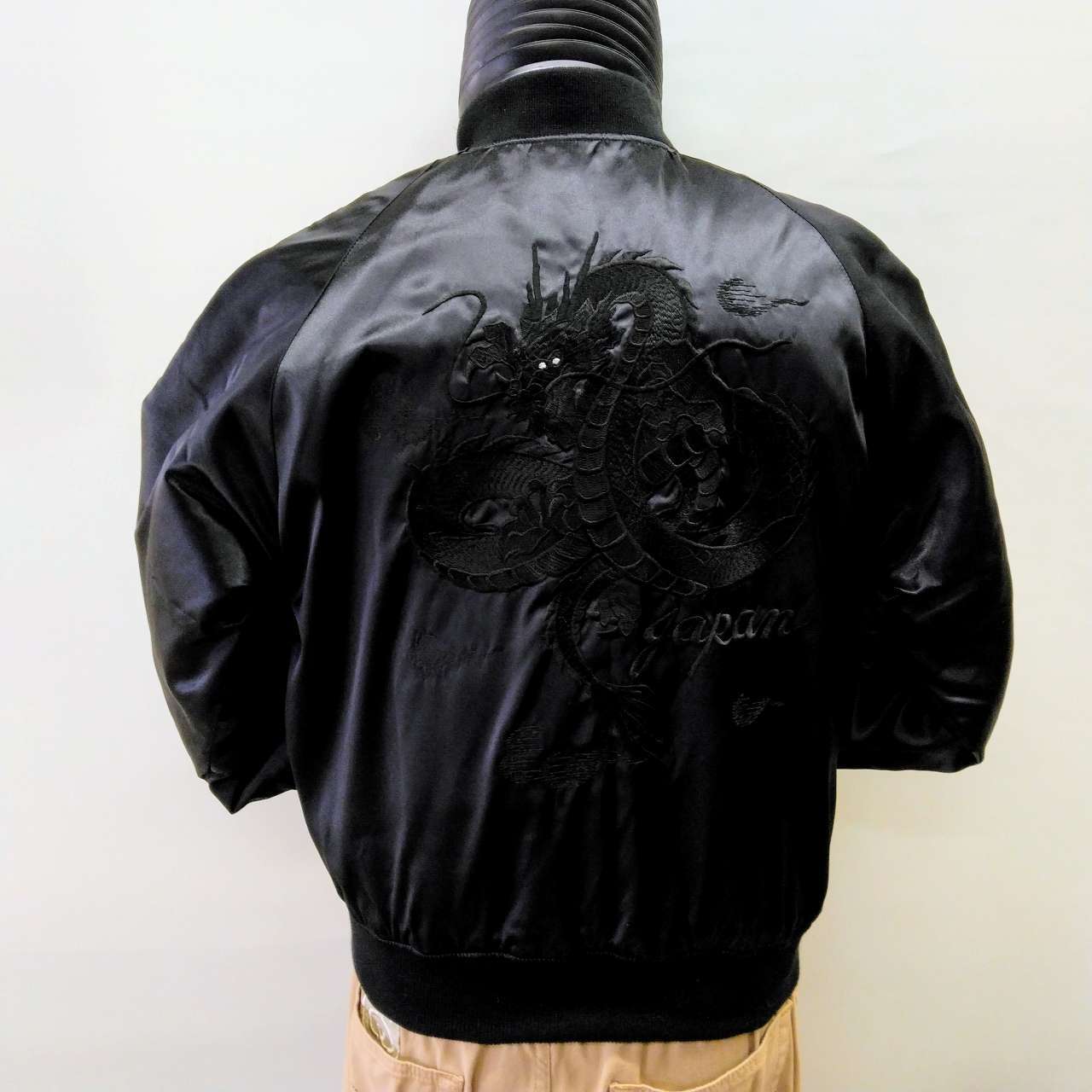 サテン 黒龍刺繍 スカジャン 黒×黒 L LL Embroidered jumper (SUKAJYAN