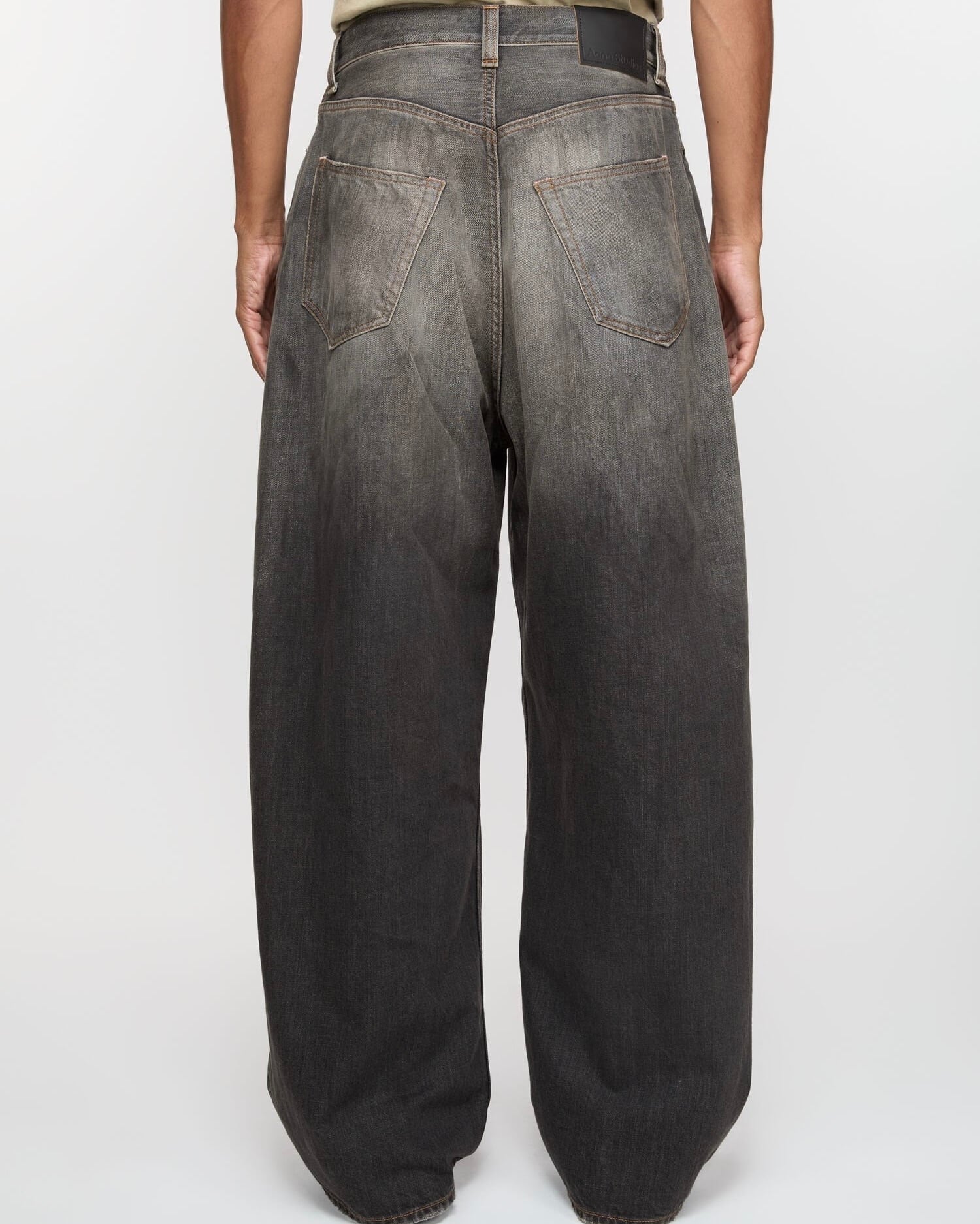 ACNE STUDIOS】スーパーバギーフィットジーンズ - 2023M | idealclasse