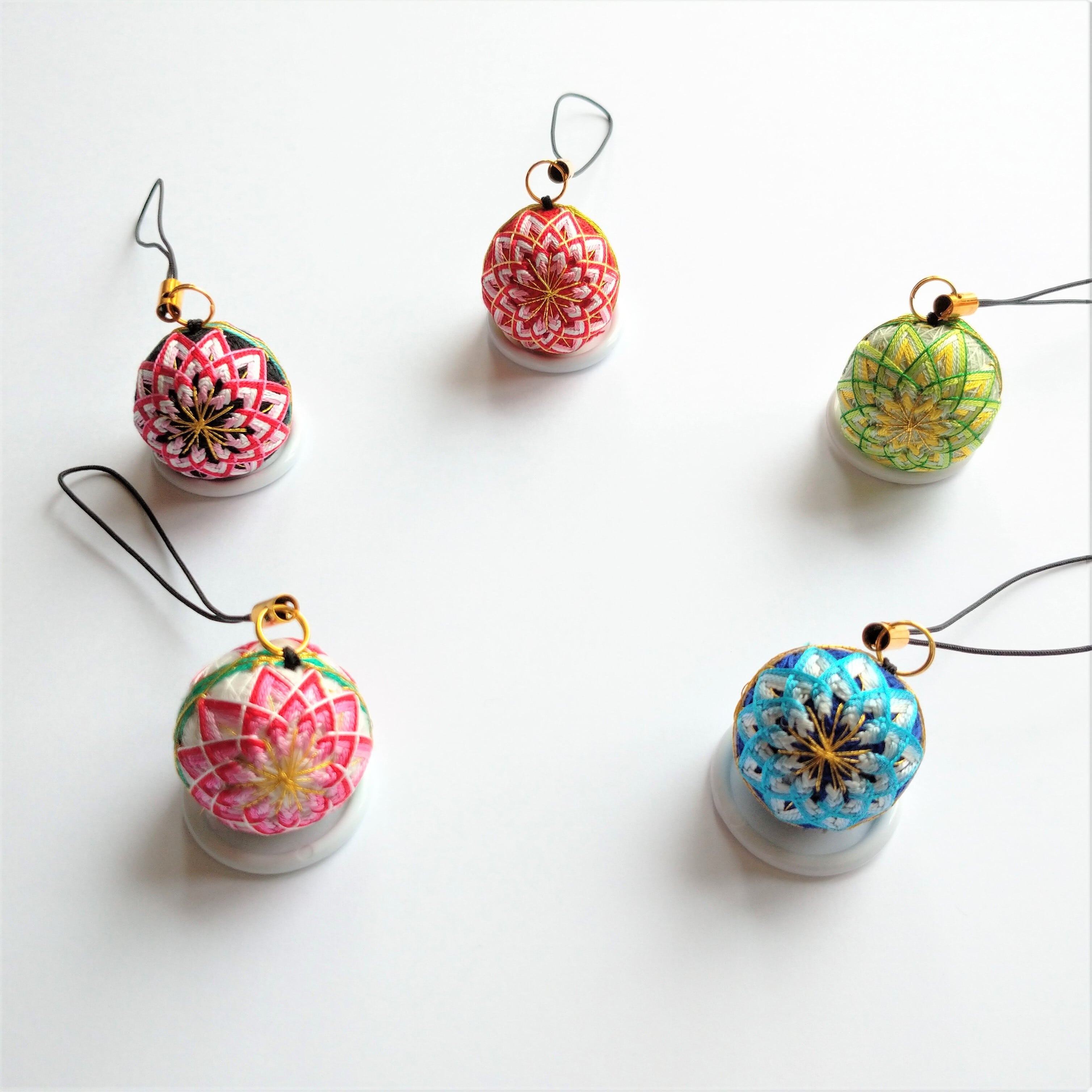 加賀絹手まり ストラップ | 友禅工芸すずらん online shop