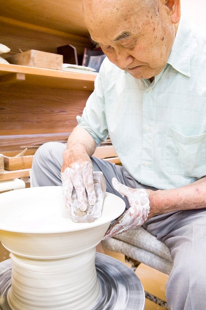 井上萬二作】青白磁方形小鉢 | 井上萬二窯 INOUE MANJI KILN