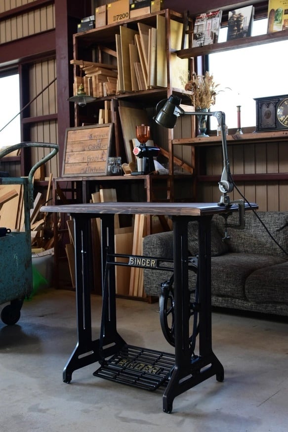 SINGERストレート脚 アンティーク ミシンテーブル 四方枠天板 80cm