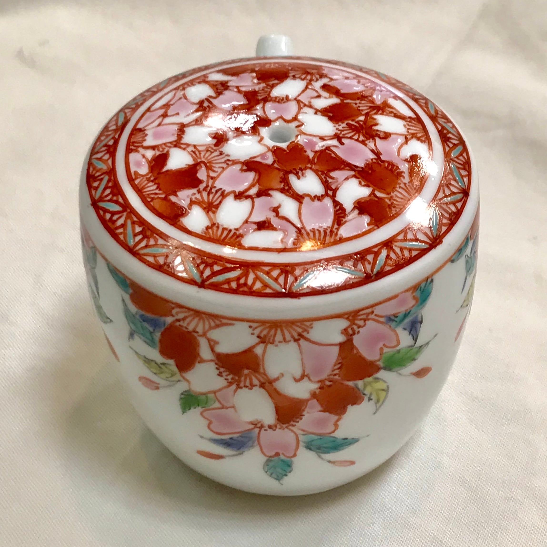 有田焼 さくら絵 水滴 伝統工芸士 山口政勝 赤絵 手描き | 陶器たて石