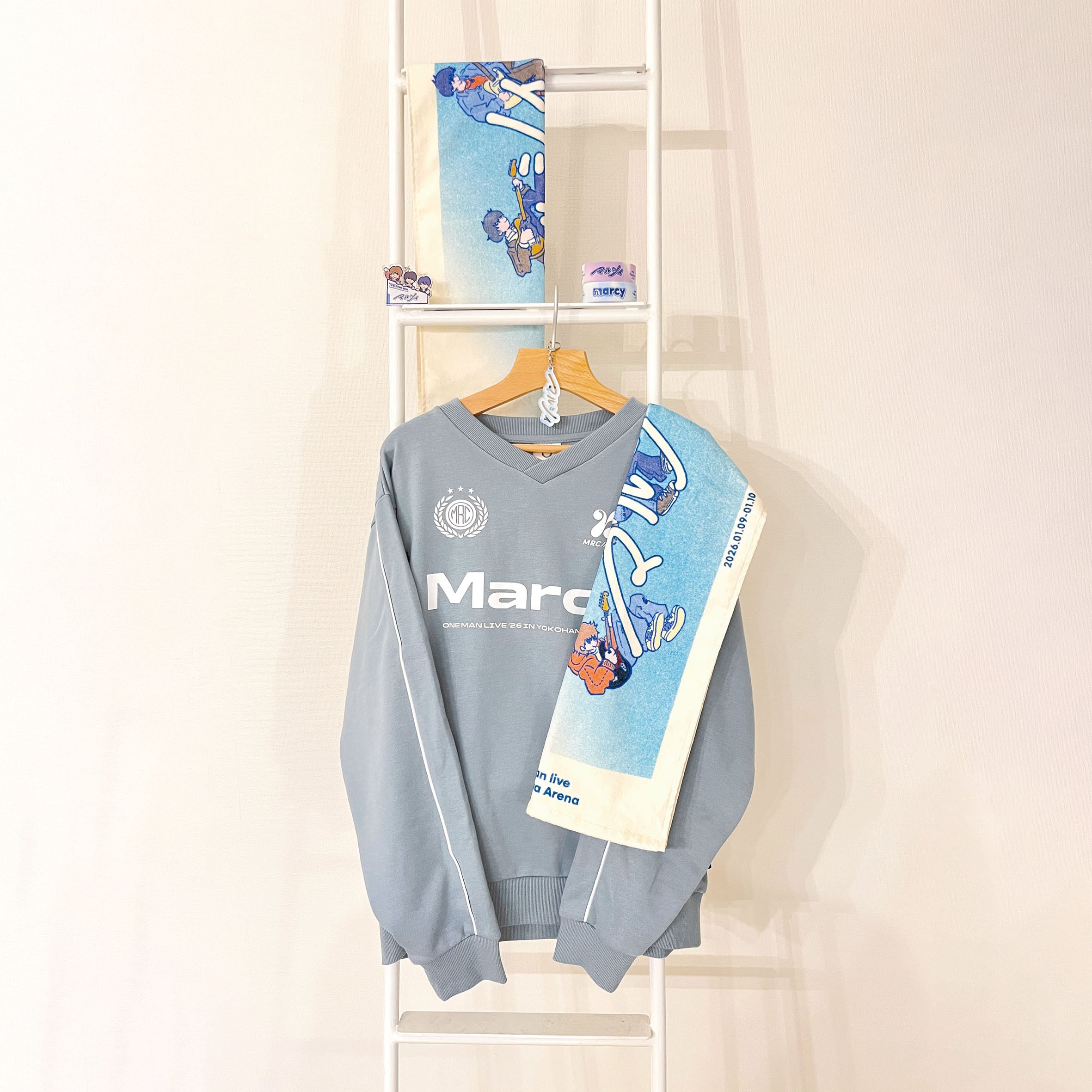 横浜アリーナ Vネックプルオーバー | Marcy Official Goods