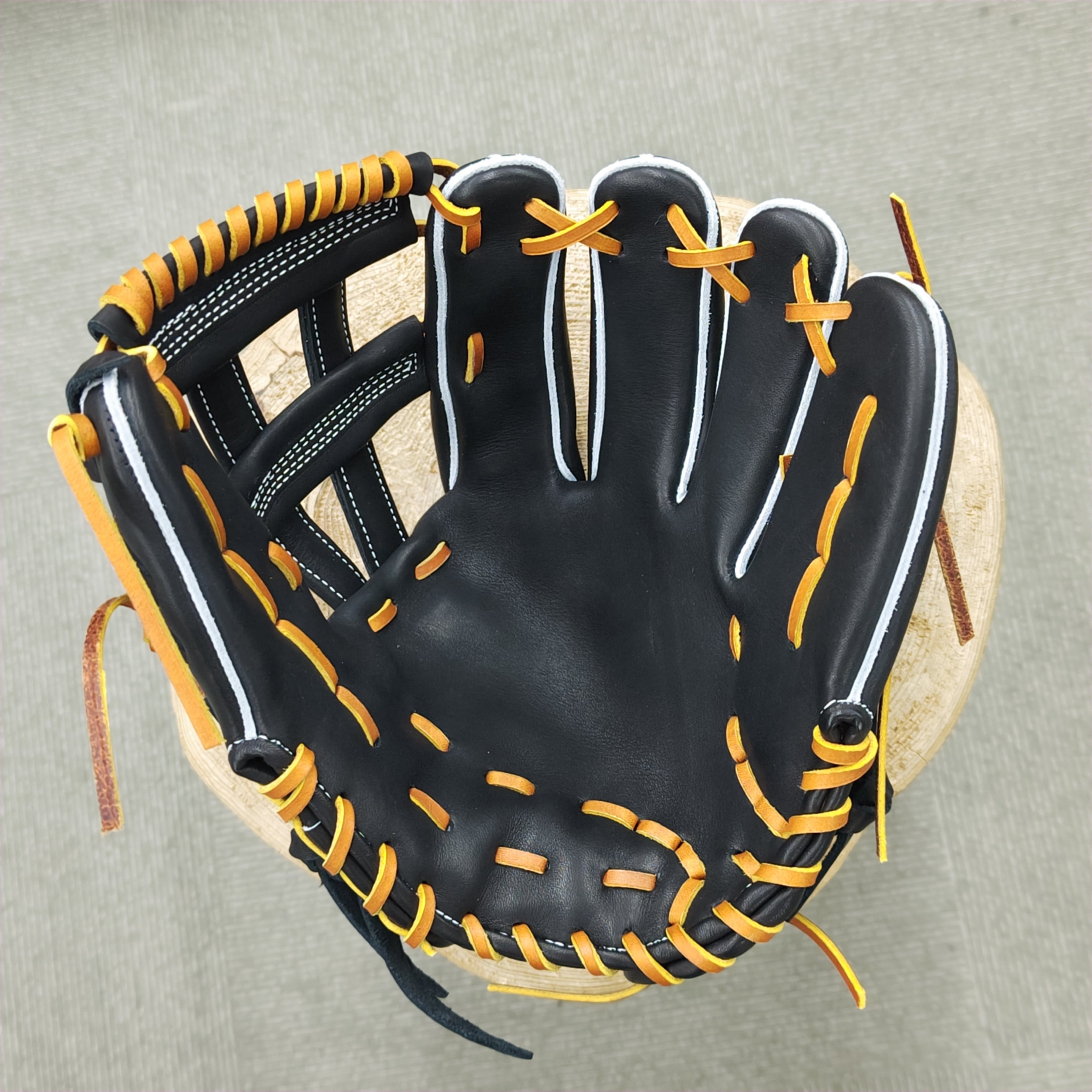 Greedy グリーディー ゴムソフトボール用 軟式用 特殊重心グローブ