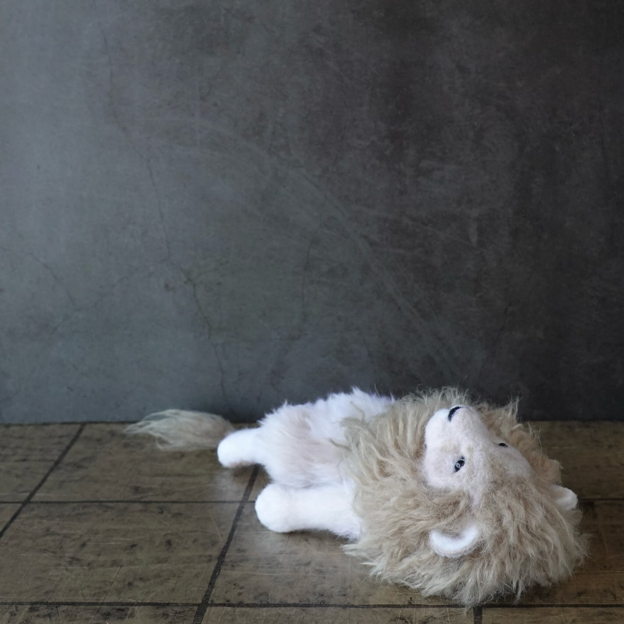 ホワイトライオン202408Yぬいぐるみ | capeesh |重力に素直な