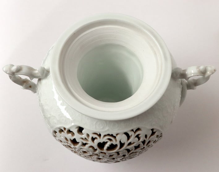 有田焼・杉原一壷・白磁・香炉・唐草透・獅子摘・No.190223-32・梱包