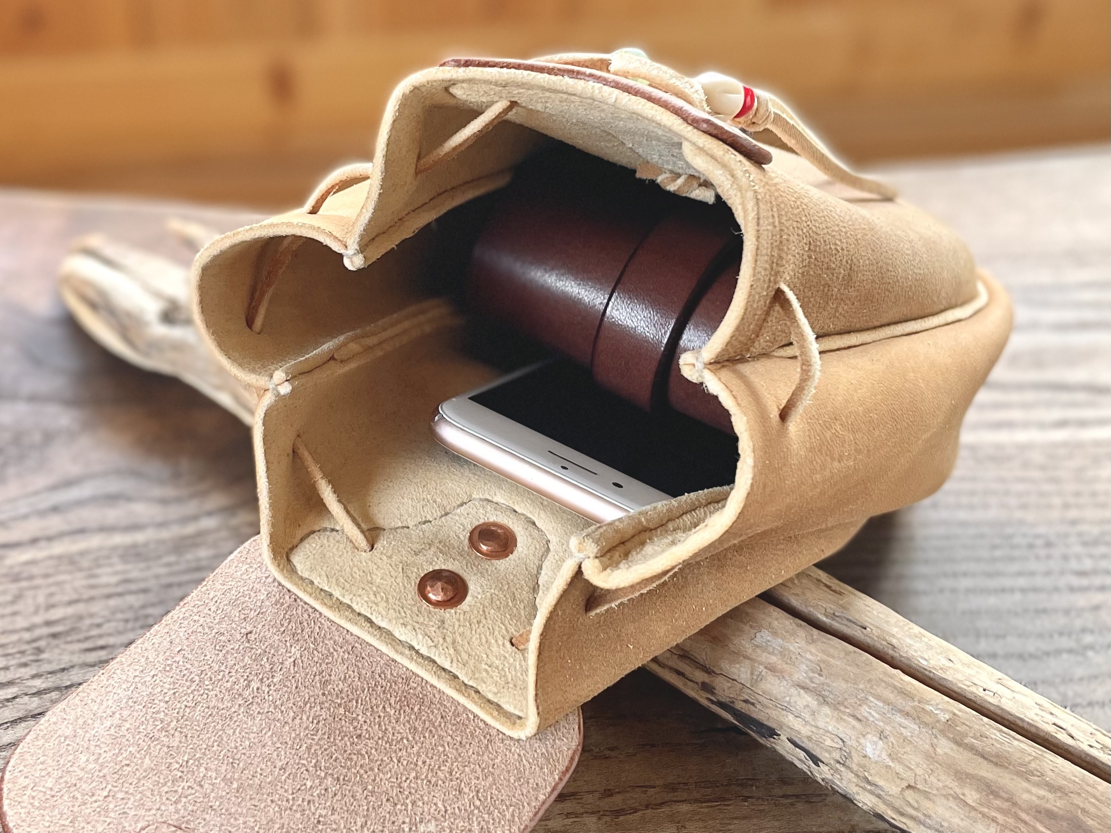 鹿革ベルトポーチ 刻印サービス付［スモーク］Deerskin Belt Pouch