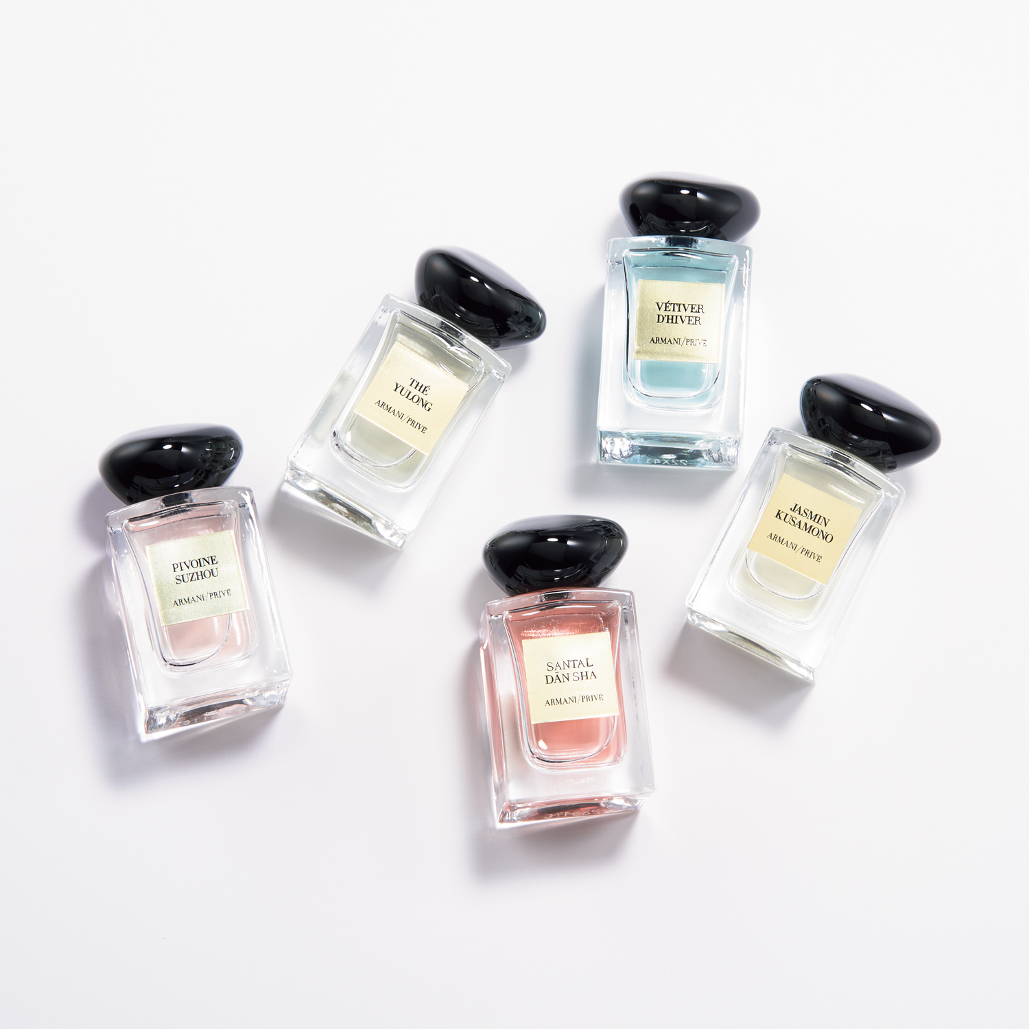 プチギフトにも旅行にも】気分で香りをまとう、アルマーニの香水セット