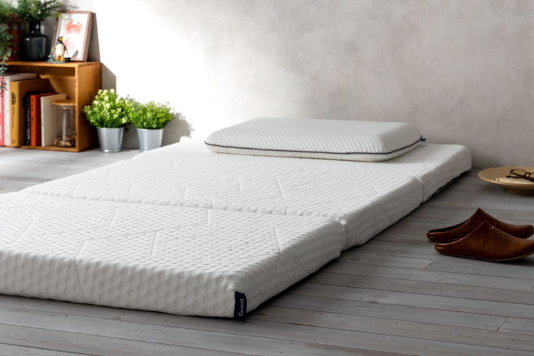 体験レビュー】エマ・敷布団 プレミアムの特徴＆寝心地を徹底解説 | 椚