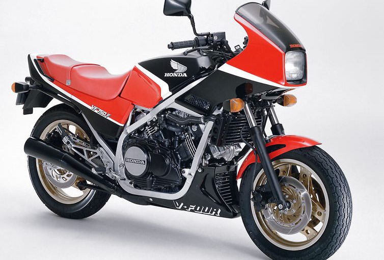 VF750F（RC15） -since 1982- - バイクの系譜