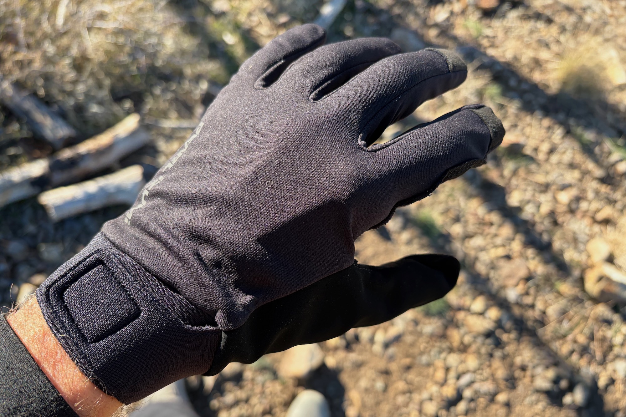 Pearl Izumi PRO PowerShield Gloves Review: Versatile and Weather