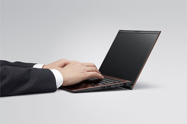 VAIO Pro PG | 法人向け VAIO｜VAIO公式 オンラインストア｜VAIO STORE