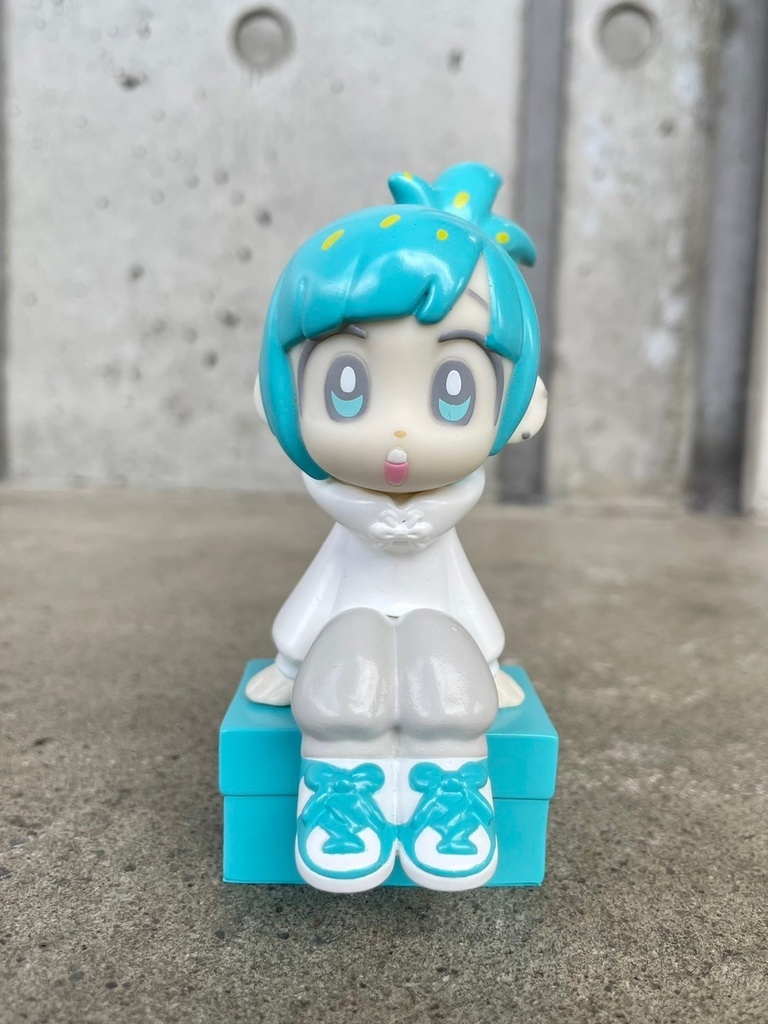 完売】Sit Gal KICKちゃん（ﾌｧ*ｷﾝ ﾃｨﾌｧﾆｰ カラー）ソフビ