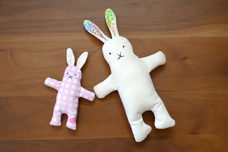無料型紙・2サイズ】初心者でも簡単！うさぎのぬいぐるみの作り方