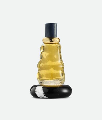 アルシミー オードパルファム で ブラック | ボッテガ・ヴェネタ JP