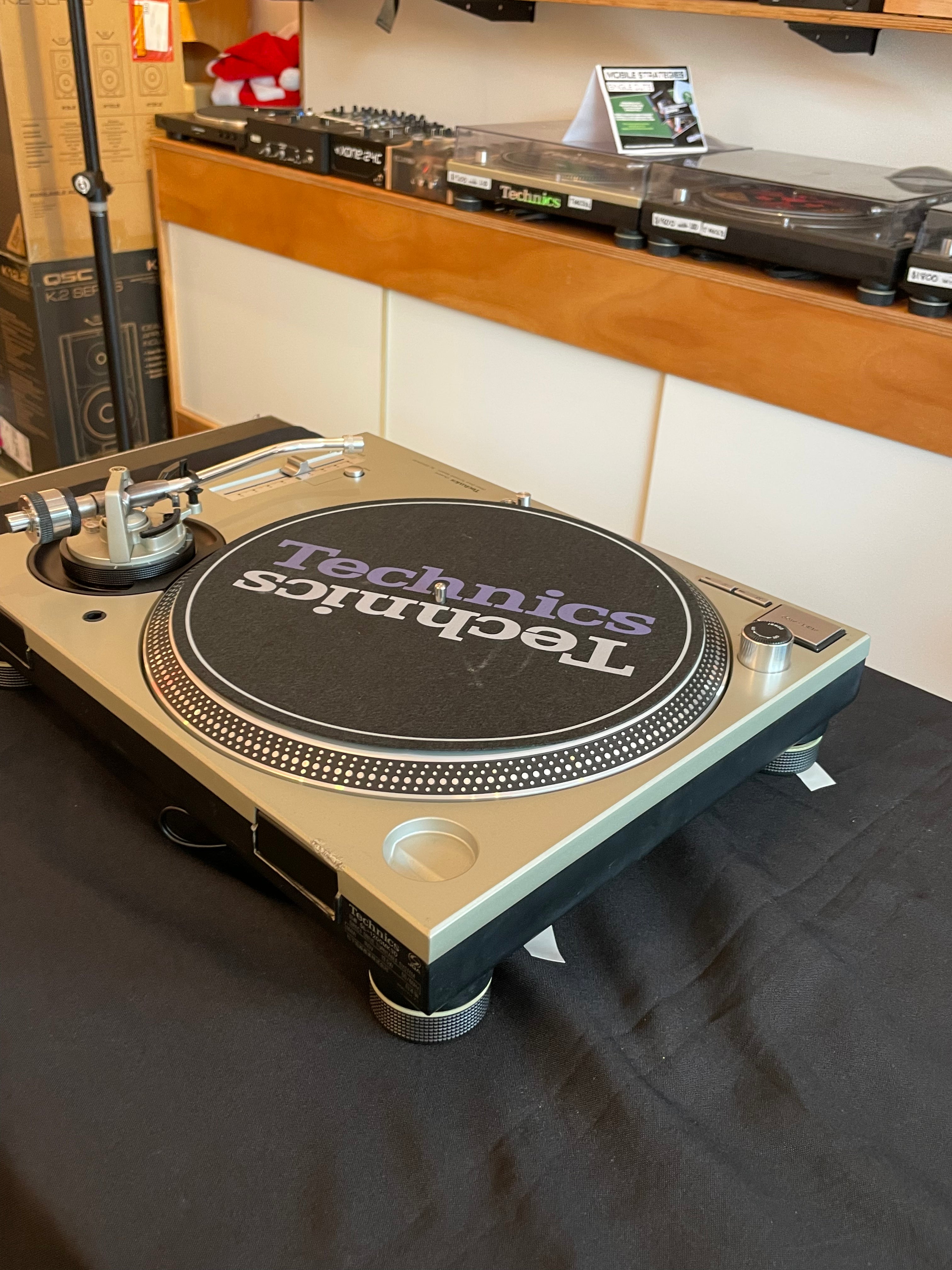 Second Hand) Technics SL-1200MK3D Silver Direct Drive Turntable