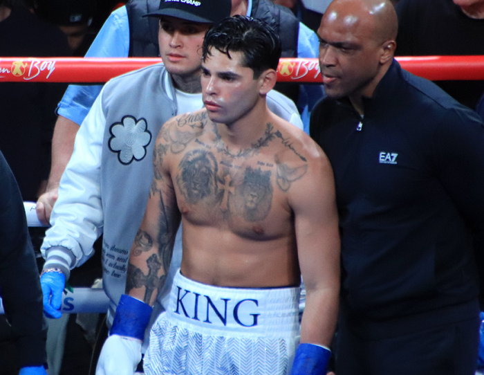 オスカー・ラリオスvs仲里繁 第１戦　2003年間最高試合　ボクシングポスター 名勝負プレイバック オスカー・ラリオスvs.仲里繁 <br/>2003.4.26