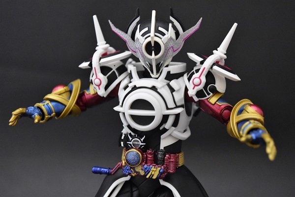 S.H.Figuarts 仮面ライダーエボル ブラックホールフォーム（フェーズ4
