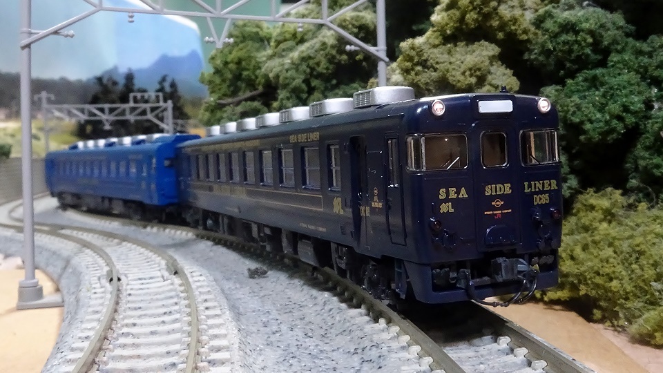 023F キハ58系 快速シーサイドライナー・紺色 - ビスタ模型鉄道