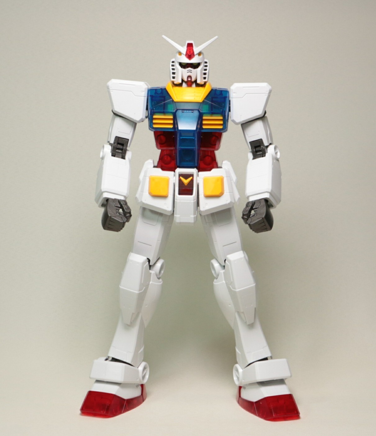 A賞 メガサイズモデル 1/48 RX-78-2 ガンダム ソリッドクリア