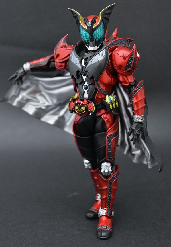 S.H.Figuarts（真骨彫製法） 仮面ライダーダークキバ | 魂の玩具箱