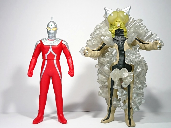 ウルトラ大怪獣シリーズ5000が到着！（プラチク星人） - 大怪獣バトル