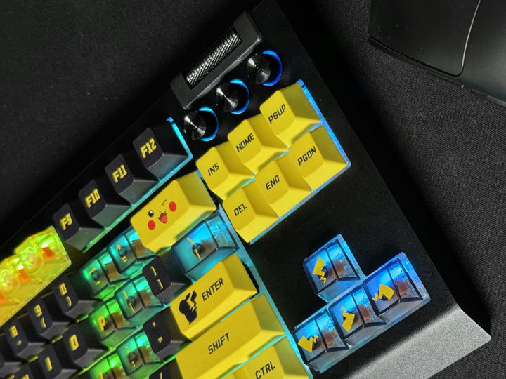 Razer、最新機で出してきたゲーミングキーボード『BlackWidow V4