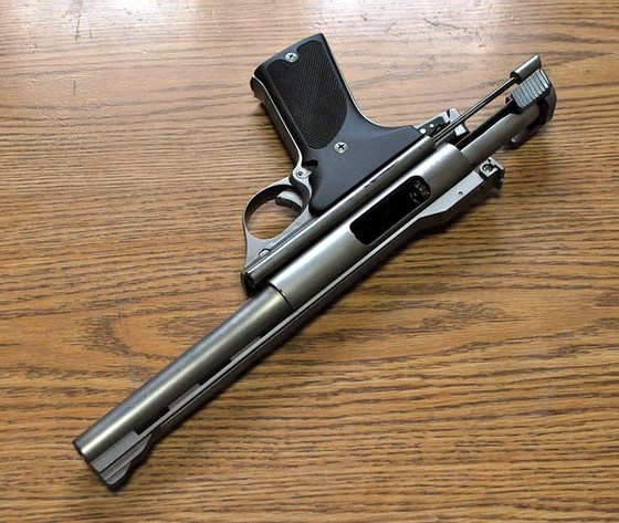 東京マルイ】44オートマグ 閉鎖機構再現ディスプレイ模型化