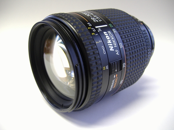 久しぶりにレンズを買ってきました（Ai AF Zoom Nikkor 28～105mm F3.5