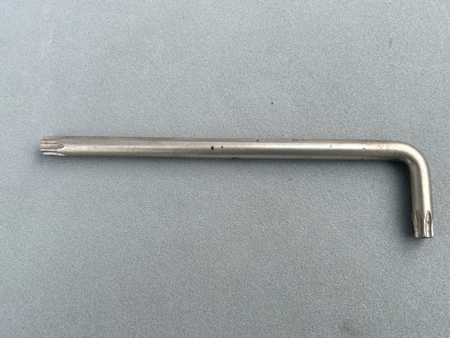 フィアット・アバルト500/595用ドアストライカー | マエカワ