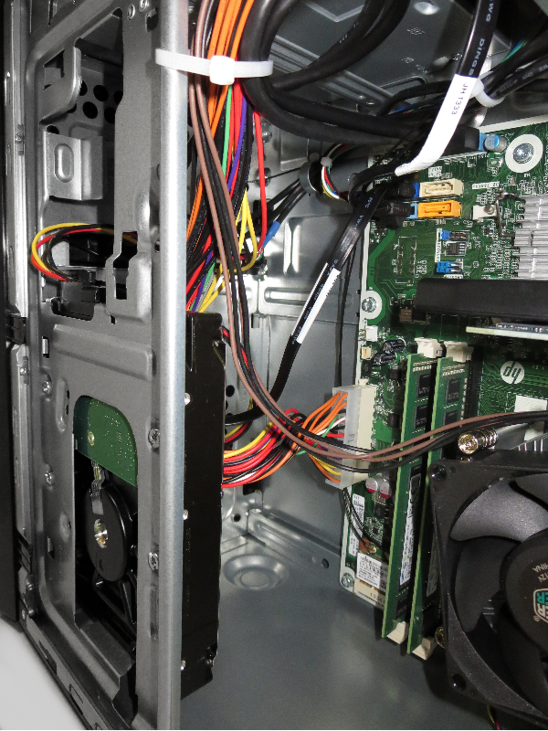 実機レビュー】HP Pavilion 500-240jp/CTの外観・内部 | お気に入りHP