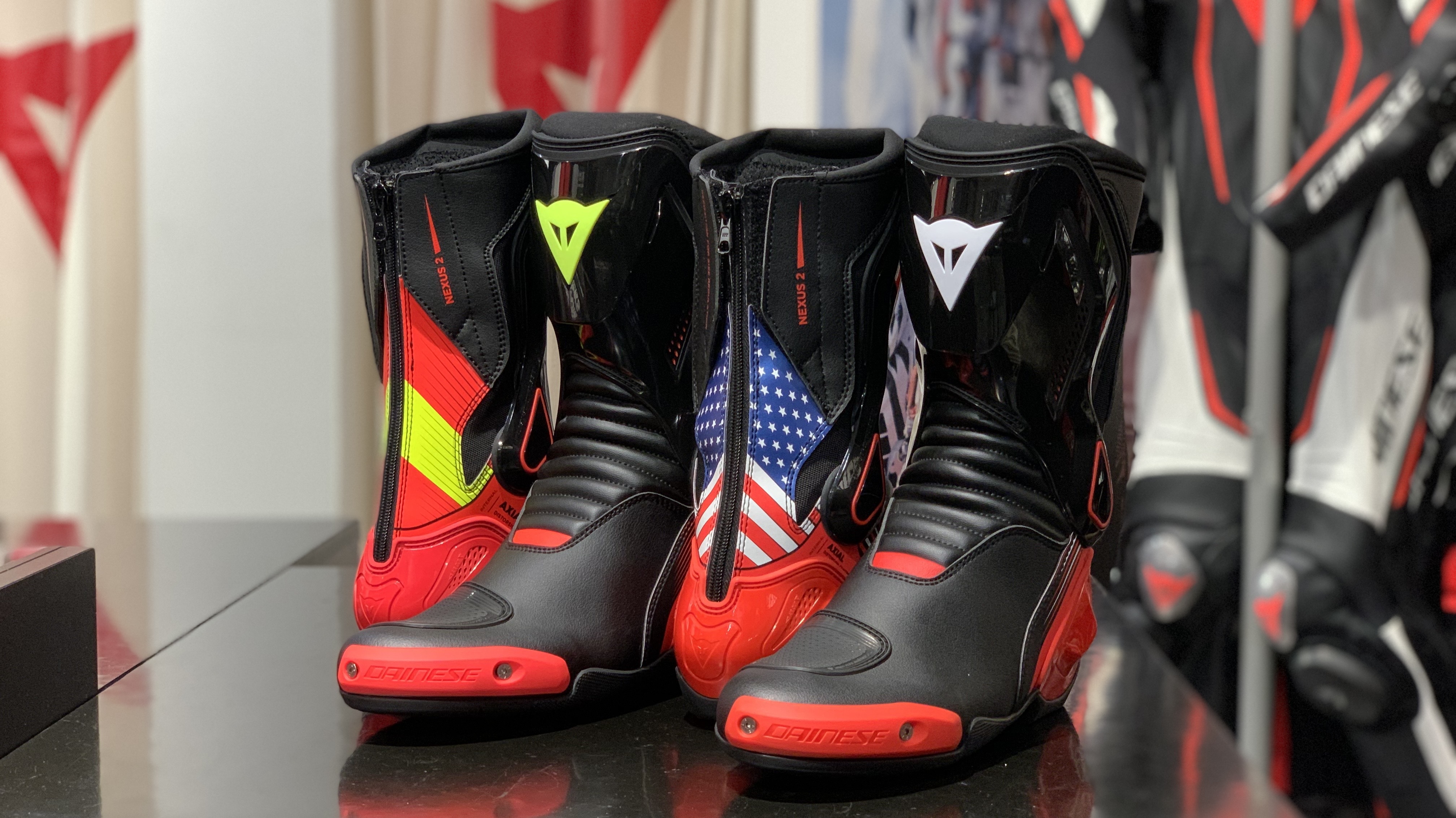 スタンダードレーシングブーツがカラフルに刷新”NEXUS 2 BOOTS”のご紹介