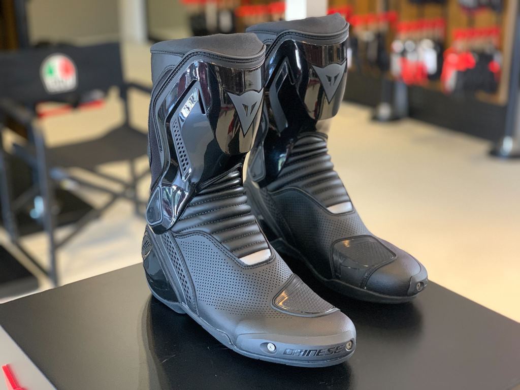 ダイネーゼ広島 Dainese Hiroshima | オフィシャルWEBサイト