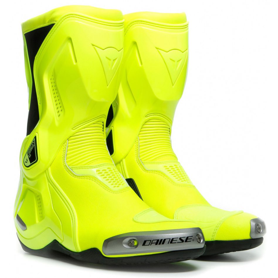 ユニークなカラーリングのレーシングブーツ【TORQUE 3】